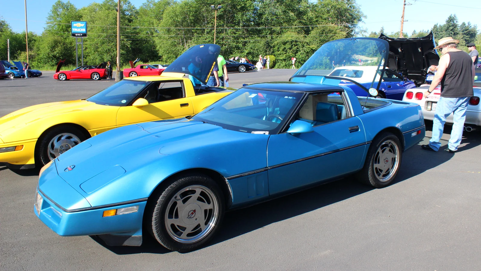 Click to Enlarge-Esc to Close Corvette Generations/C4/C4 1988 Blue.webp